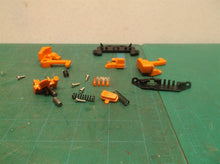 R840085 R840087 BATTERY LATCH KIT