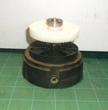 Gear & Upper Head Housing Off A Black & Decker GH900 14" 6.5A String Trimmer