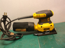 DEWALT DWE6411 PALM SANDER 1/4 SHEET 2.3 AMP CORDED