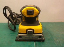 DEWALT DWE6411 PALM SANDER 1/4 SHEET 2.3 AMP CORDED