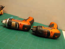 Lot of 2 LI400 black & decker screw drivers for parts
