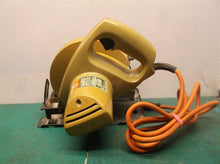 Black & Decker 5 1/2 er Compact Circular Saw Model 7300