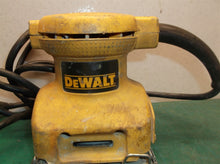 DEWALT DW411 - Palm Grip 1/4-Sheet Corded Electric Hand Sander SN 88457