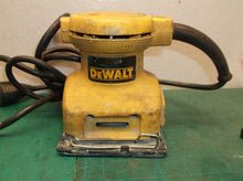 DEWALT DW411 - Palm Grip 1/4-Sheet Corded Electric Hand Sander SN 88457
