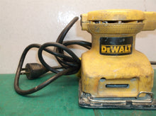 DEWALT DW411 - Palm Grip 1/4-Sheet Corded Electric Hand Sander SN 88457