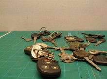 misc lot of automotive keys