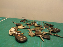 misc lot of automotive keys