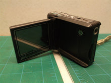 Vivitar DVR 550 5.2mp Handheld Recorder Camera *no battery or memory card*
