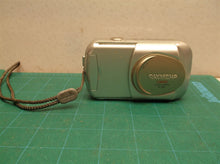 Olympus Camedia D-395 Compact Digital Camera w/ Memory Card 16mb (untested)