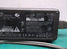 Genuine SONY AC-L10A/B/C AC L10B AC L10C DSC-F828 CCD-TRV3 23W 8.4V 1.5A
