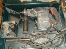 Bosch SDS-plus 1-1/8" 120V Rotary Hammer missing hammer head (11236VS)