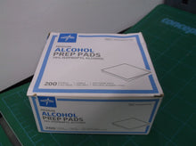 200 Medline Alcohol Prep Pads (Medium) 70% Isopropyl Alcohol