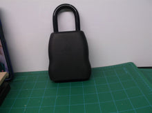 Master Lock Key Lock Box, Outdoor Lock Box for House Keys, Key Safe with Combina