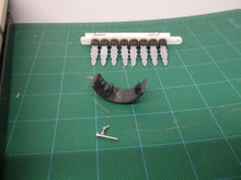 detangle head and screws off of wahl model 0800-0430 animal hair detangler