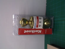 Kwikset Polished Brass Tylo Keyed Entry Door Knob Lock Assembly 94002-828