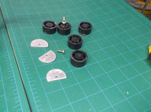 lot of 5 round plastic feet ~1"