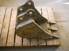 12" New Old Stock Bucket Marked Gehl 192 Written 607 ME2503 Werk Brau