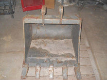 24" Yanmar VIO27 New Old Stock Bucket Marked VIO27 & Gehl MN: 353 Werk Brau